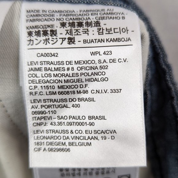 Levis Carrier Cargo Blue Shorts Waist 31 - Picture 14 of 16